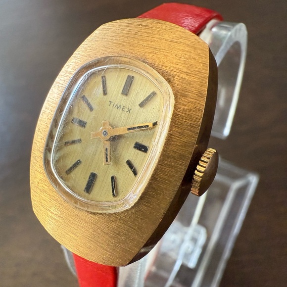 Awesome and unique vintage ladies Timex watch - Picture 3 of 6